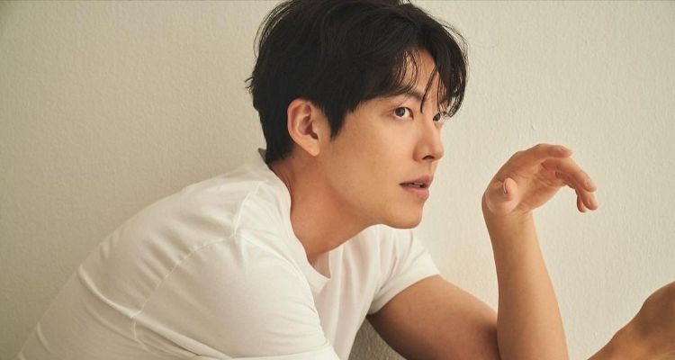 Shin Min-ah's boyfriend, Kim Woo-Bin. 